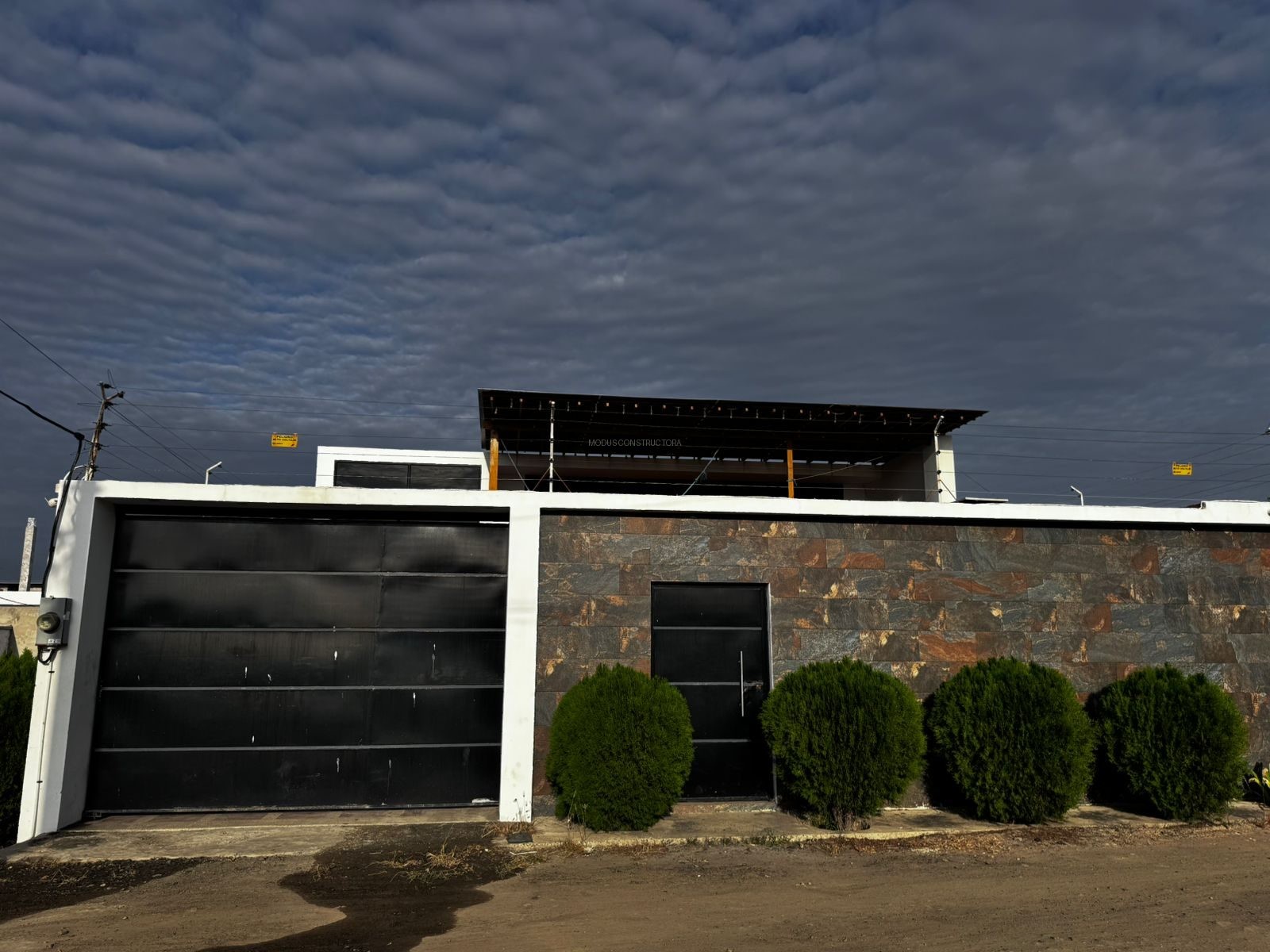 CASA EN CRUCITA / SECTOR LOS RANCHOS / ESQUINERA / CERCA DEL MUELLE
